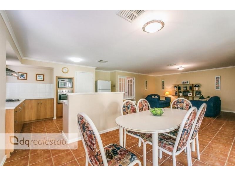 19 Gilbreth Bend, Tapping WA 6065