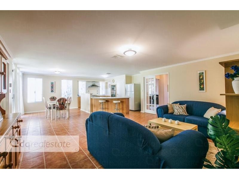 19 Gilbreth Bend, Tapping WA 6065