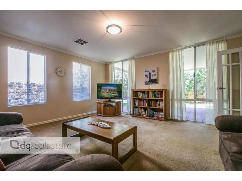 19 Gilbreth Bend, Tapping WA 6065