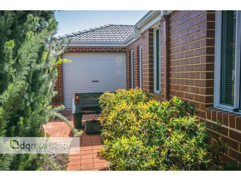 19 Gilbreth Bend, Tapping WA 6065