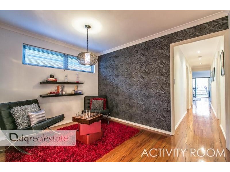 18 Hillsdale Rise, Darch WA 6065