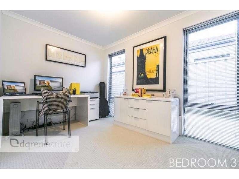 18 Hillsdale Rise, Darch WA 6065