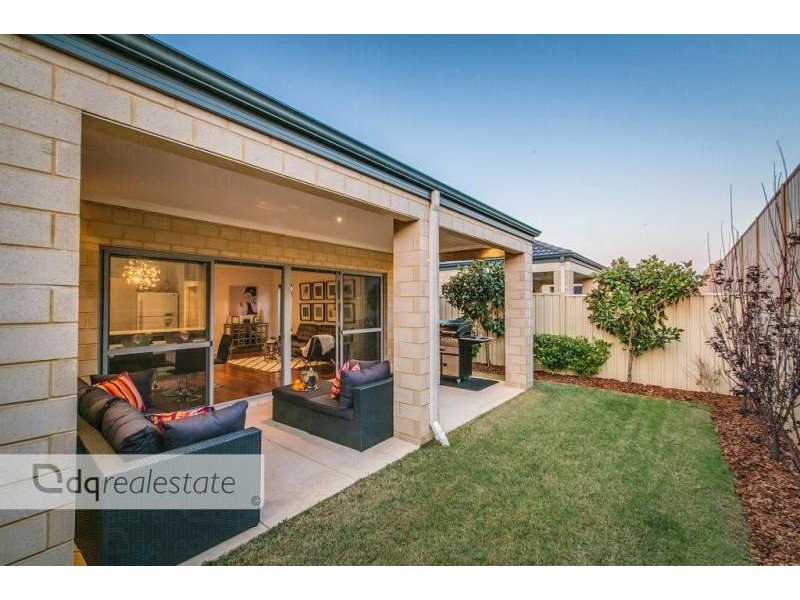 18 Hillsdale Rise, Darch WA 6065