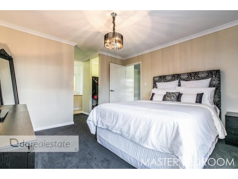 46 Alhambra Parkway, Landsdale WA 6065