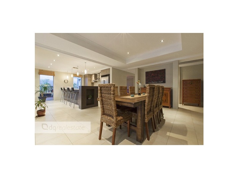 102 Da Vinci Drive, Tapping WA 6065