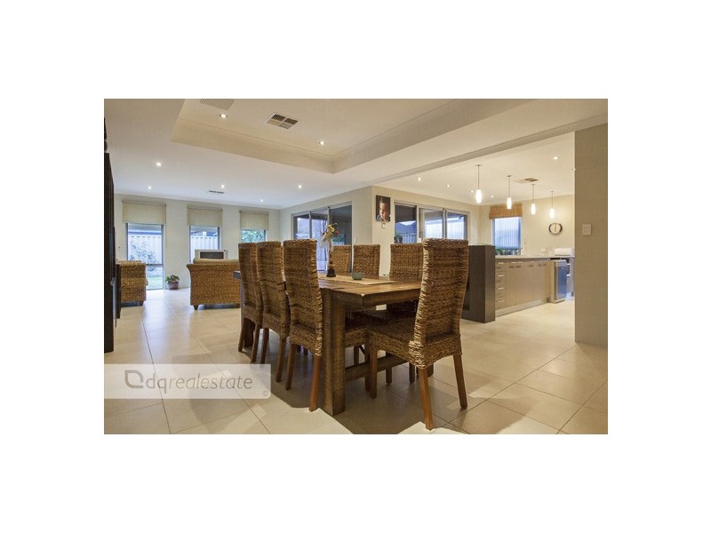 102 Da Vinci Drive, Tapping WA 6065