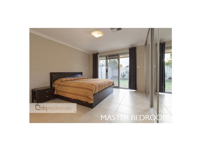 102 Da Vinci Drive, Tapping WA 6065