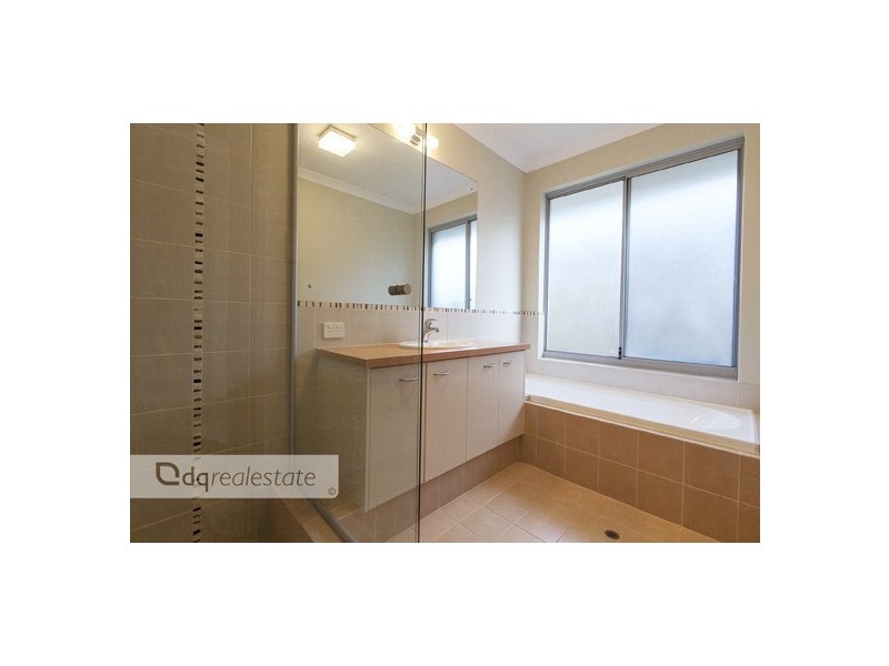 102 Da Vinci Drive, Tapping WA 6065