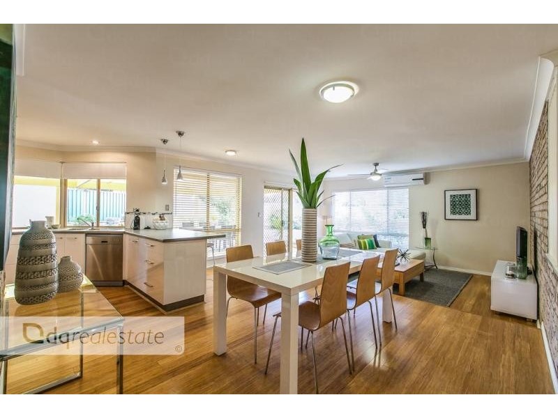 18 Richardson Court, Woodvale WA 6026