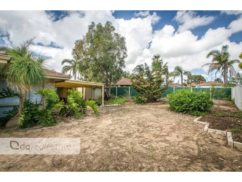 18 Richardson Court, Woodvale WA 6026