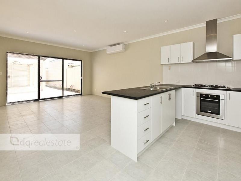 55 Fairbourne Approach, Butler WA 6036