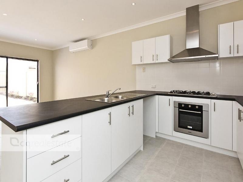 55 Fairbourne Approach, Butler WA 6036