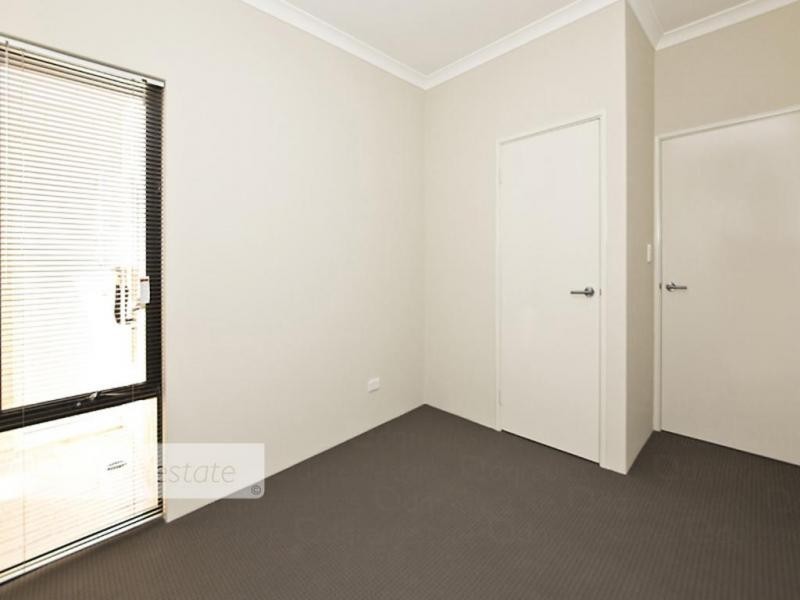 55 Fairbourne Approach, Butler WA 6036