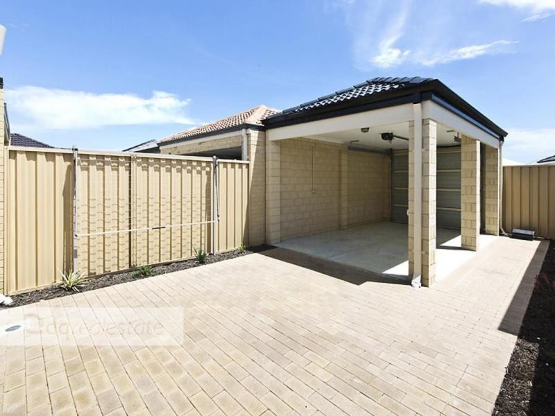 55 Fairbourne Approach, Butler WA 6036