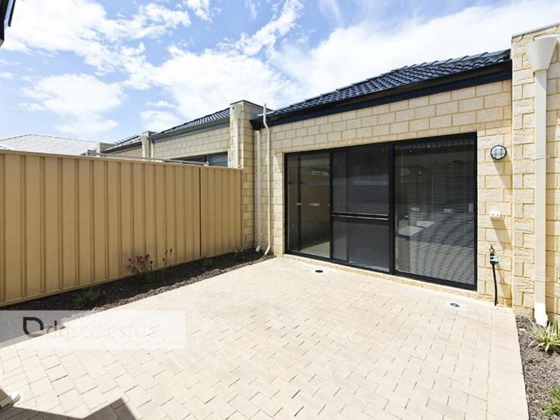 55 Fairbourne Approach, Butler WA 6036