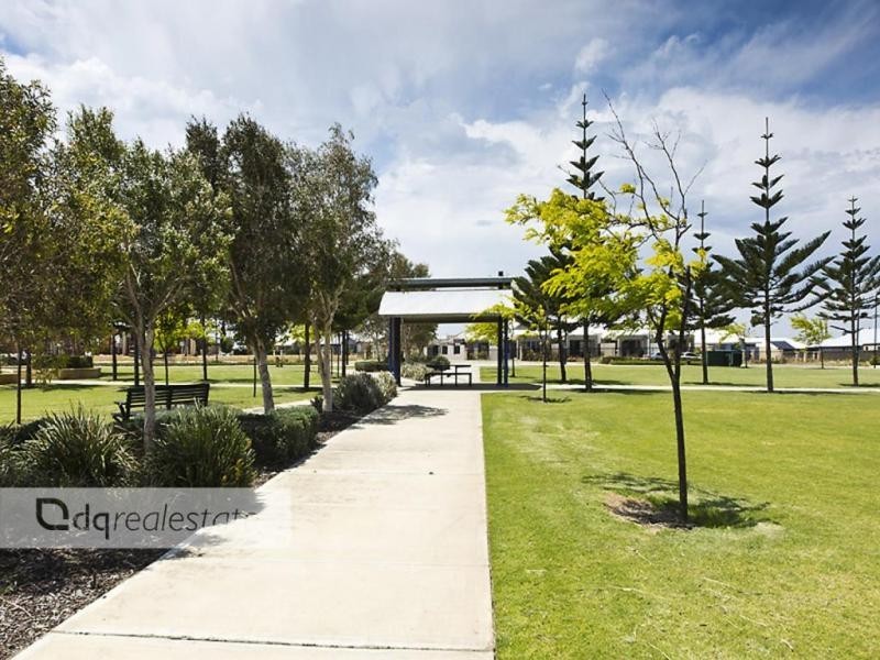 55 Fairbourne Approach, Butler WA 6036