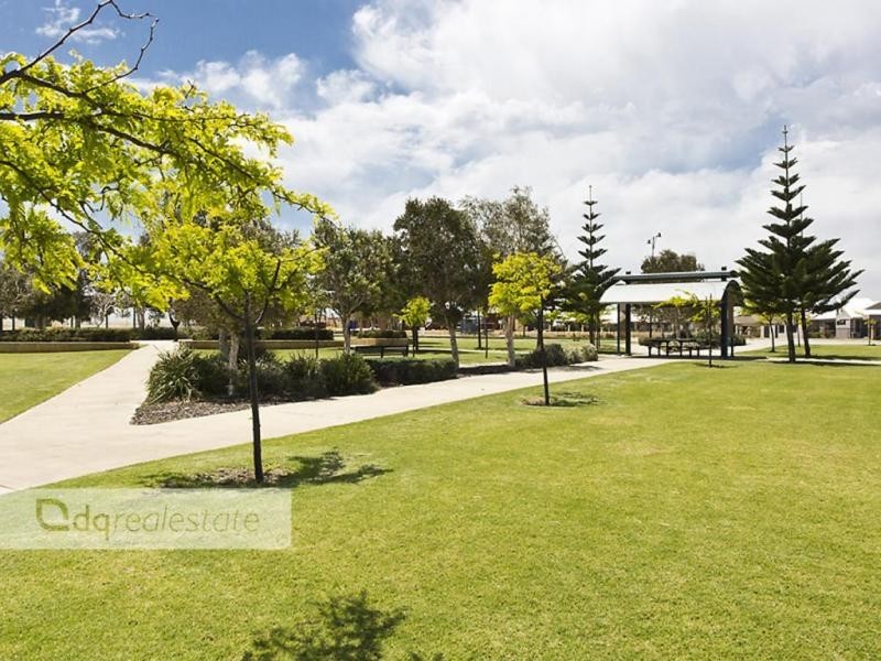 55 Fairbourne Approach, Butler WA 6036