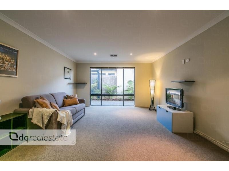 11 Birmingham Way, Darch WA 6065