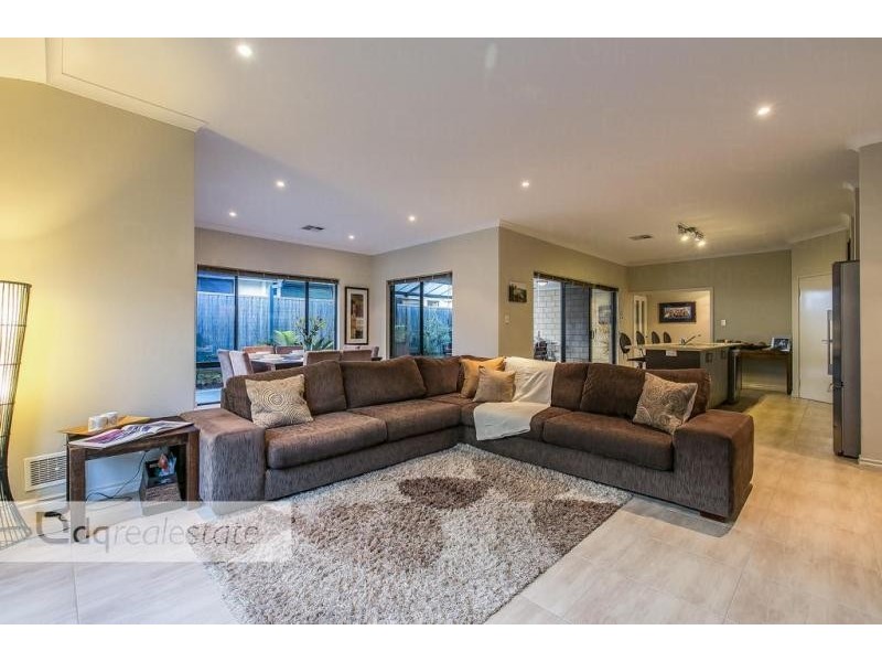 11 Birmingham Way, Darch WA 6065