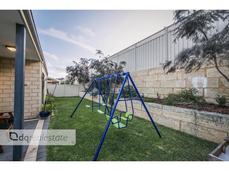 11 Birmingham Way, Darch WA 6065