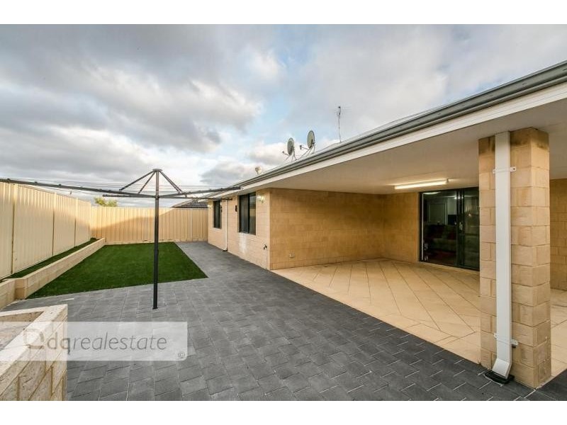 273 Landsdale Road, Landsdale WA 6065