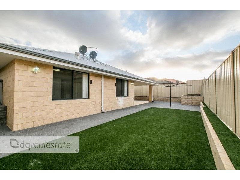273 Landsdale Road, Landsdale WA 6065