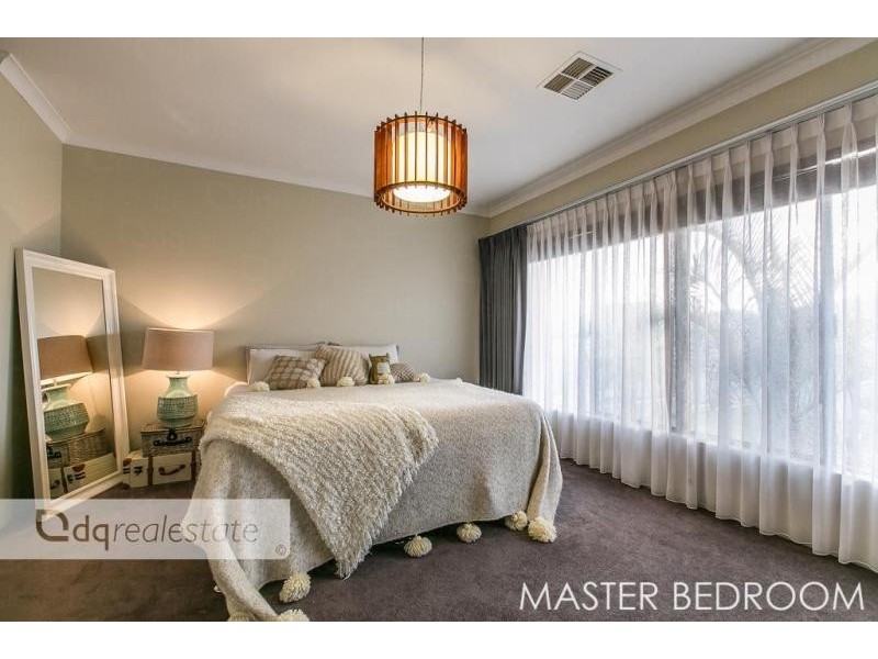 6 Naismith Road, Tapping WA 6065