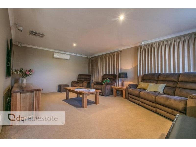 14 Penny Lane, Woodvale WA 6026