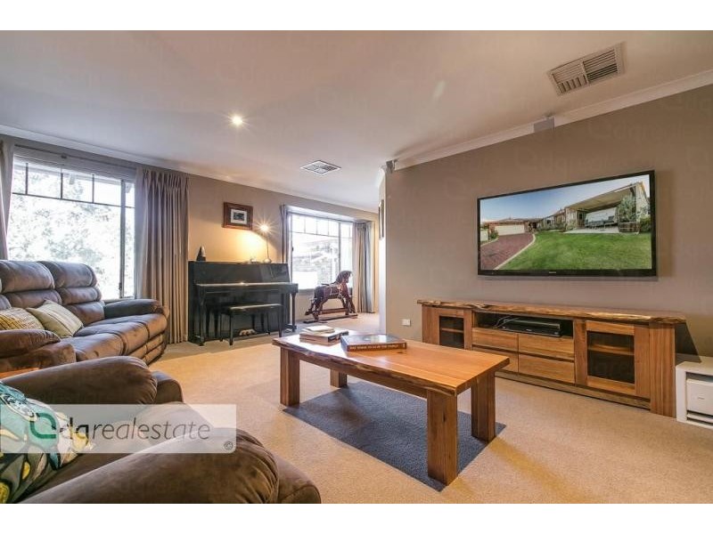 14 Penny Lane, Woodvale WA 6026