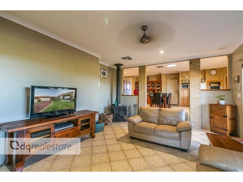 14 Penny Lane, Woodvale WA 6026