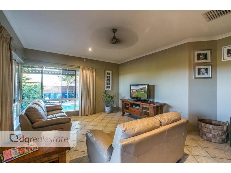 14 Penny Lane, Woodvale WA 6026