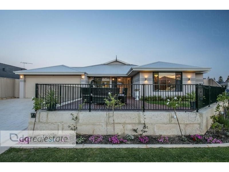21 Liriope Parkway, Sinagra WA 6065