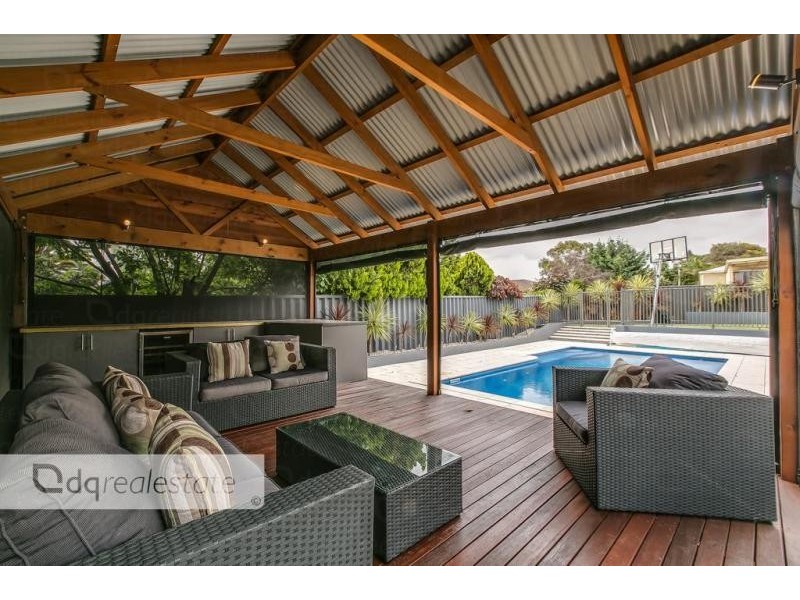 21 Lyell Grove, Woodvale WA 6026