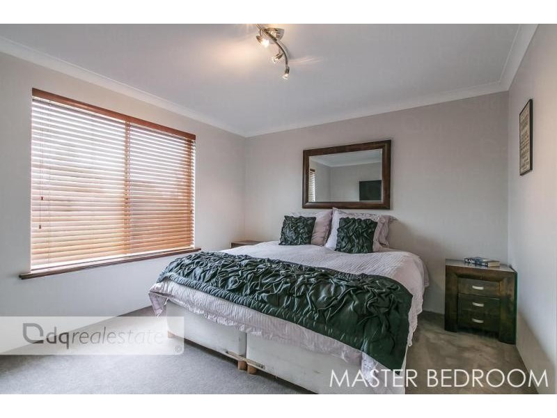 21 Lyell Grove, Woodvale WA 6026