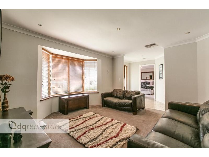 21 Lyell Grove, Woodvale WA 6026