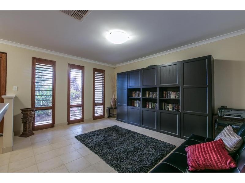 54 Hinchinbrook Avenue, Ridgewood WA 6030