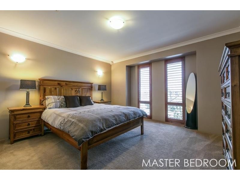 54 Hinchinbrook Avenue, Ridgewood WA 6030