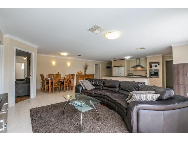 54 Hinchinbrook Avenue, Ridgewood WA 6030