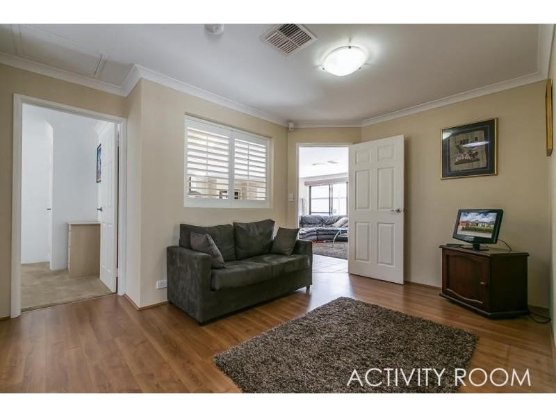 54 Hinchinbrook Avenue, Ridgewood WA 6030