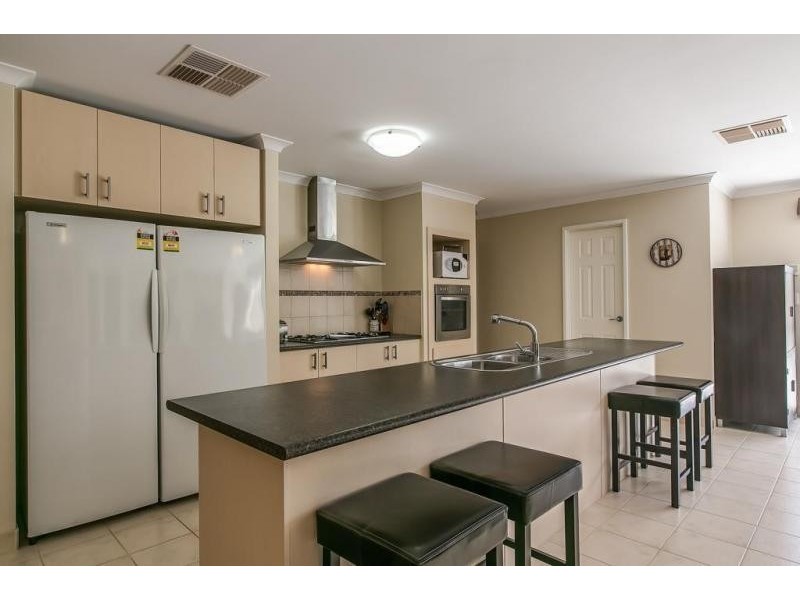 54 Hinchinbrook Avenue, Ridgewood WA 6030