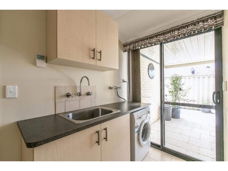 54 Hinchinbrook Avenue, Ridgewood WA 6030