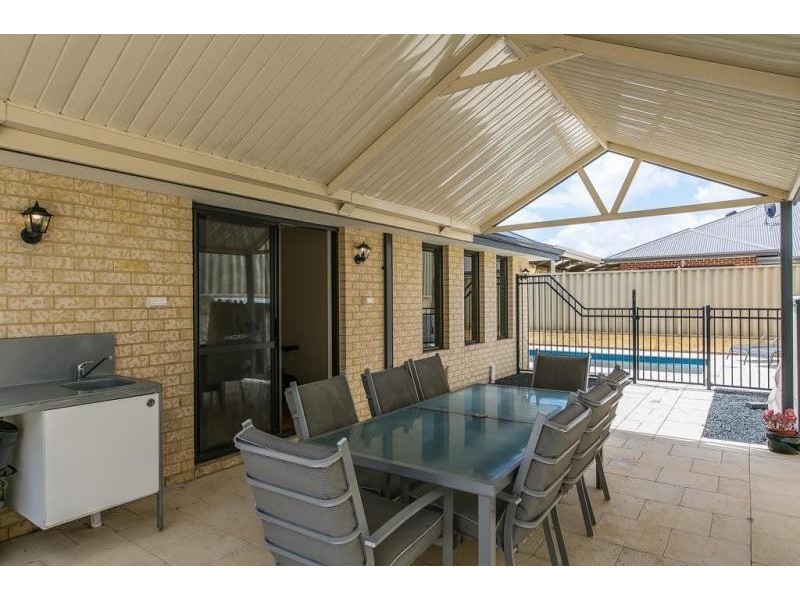 54 Hinchinbrook Avenue, Ridgewood WA 6030