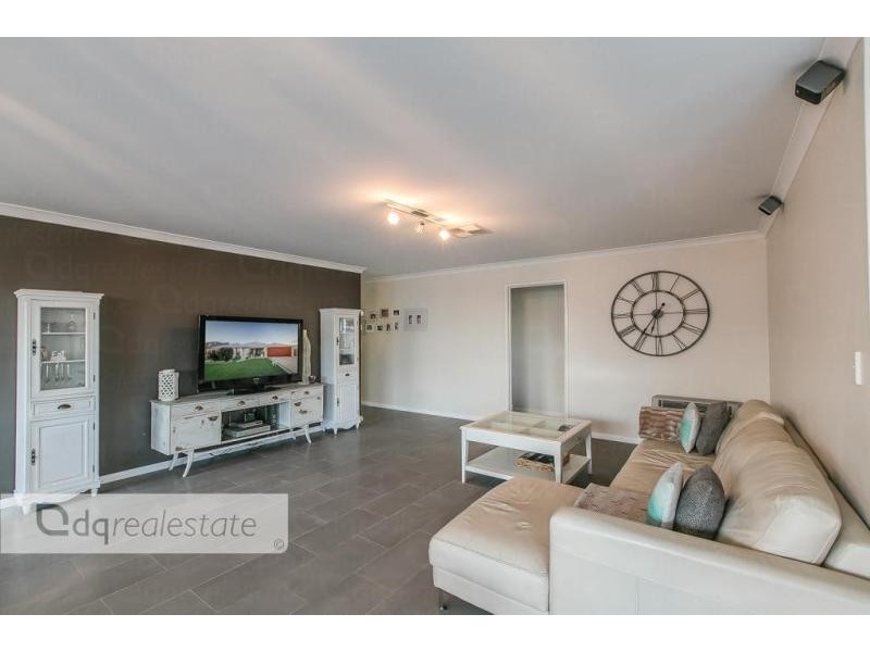 15 Rometta Way, Sinagra WA 6065