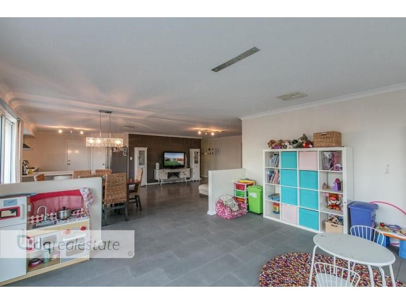 15 Rometta Way, Sinagra WA 6065