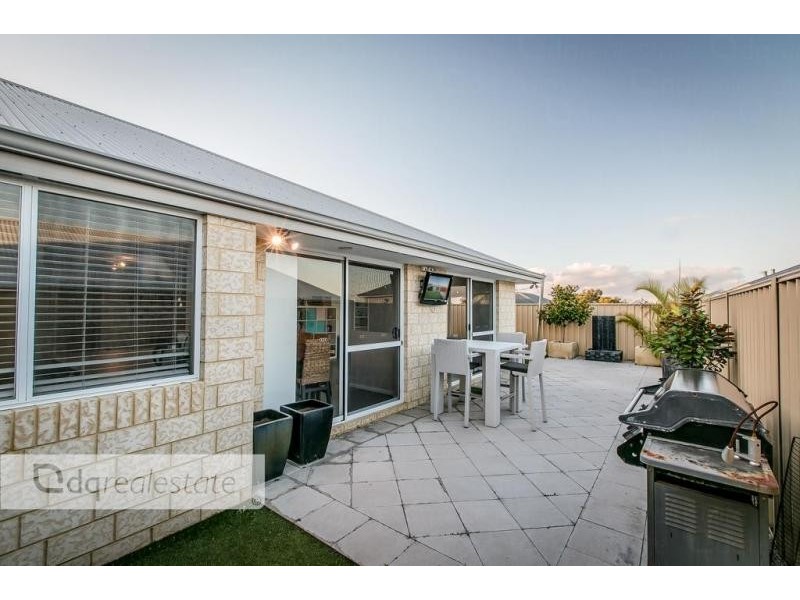 15 Rometta Way, Sinagra WA 6065
