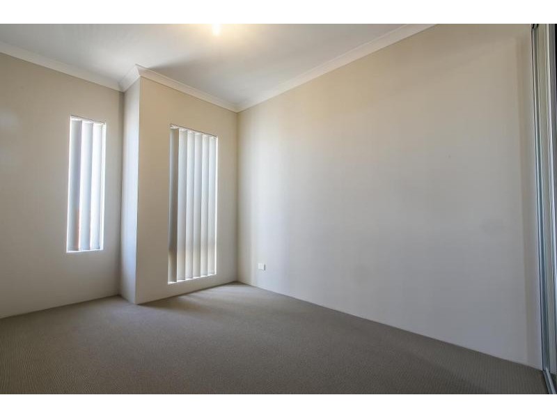 11 Rooney Street, Clarkson WA 6030