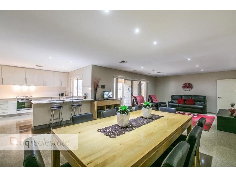 8 Pintaudi Court, Landsdale WA 6065