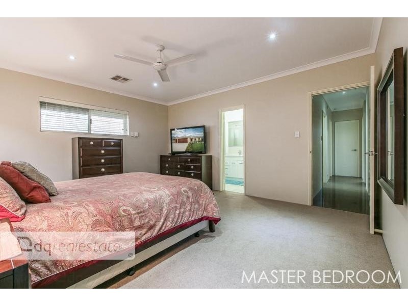 8 Pintaudi Court, Landsdale WA 6065