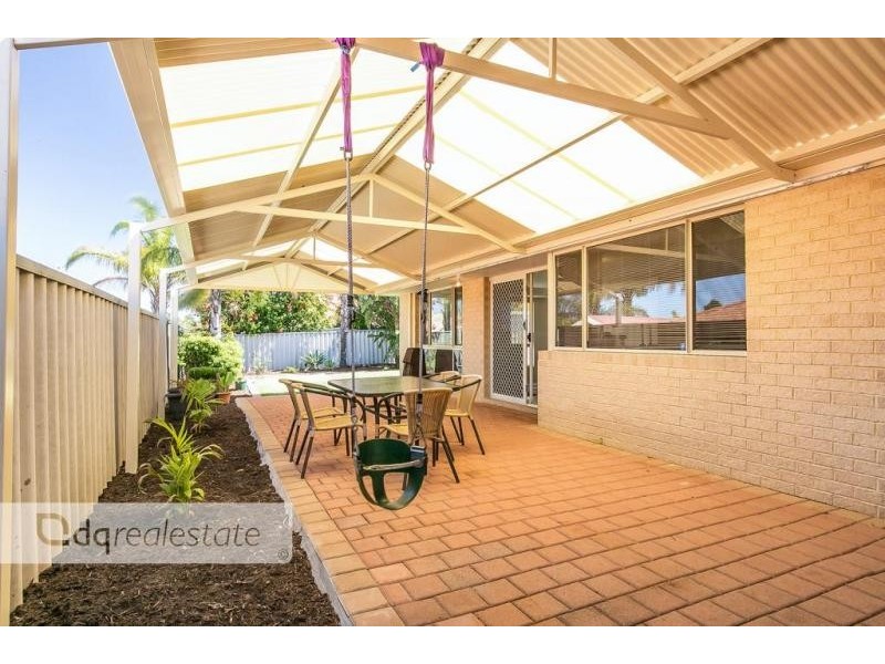 17 Sherlock Rise, Carramar WA 6031