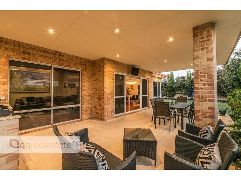 2 Craighall Turn, Madeley WA 6065